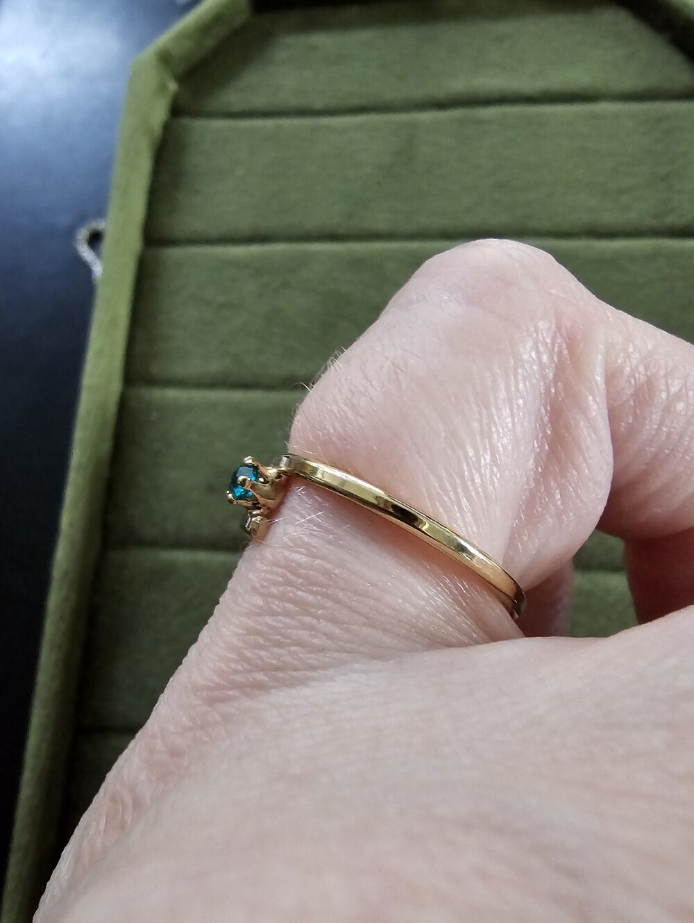 Vintage Avon Ring Size 7 - Picture 5 of 6